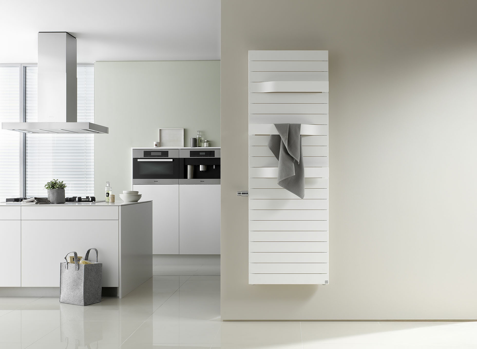 Radiatore da bagno e di design KERMI Tabeo Radiatore da bagno e di design KERMI Tabeo con una forma chiara e giunti caratteristici.