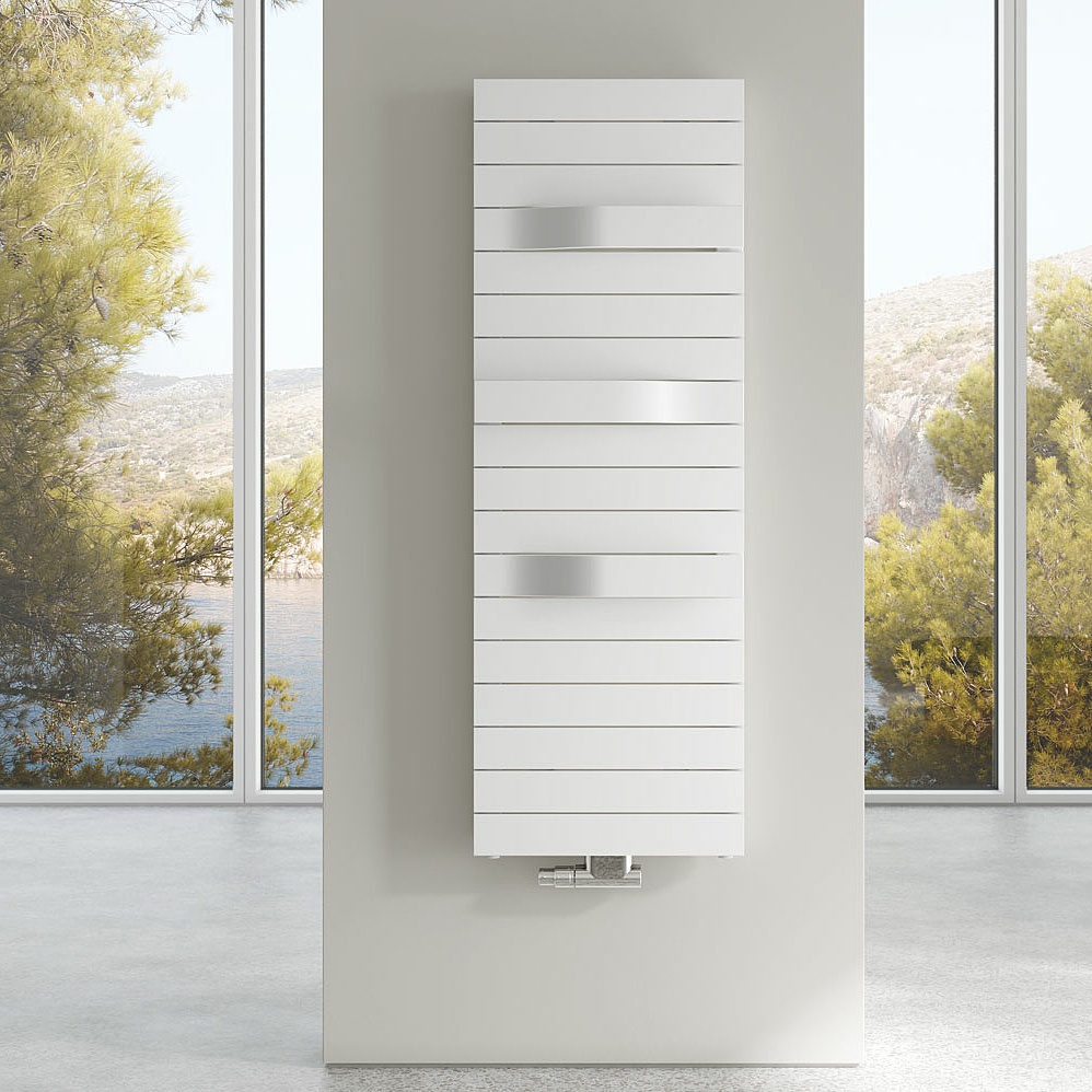 Tabeo Modern Tabeo bathroom radiator in a spacious bathroom